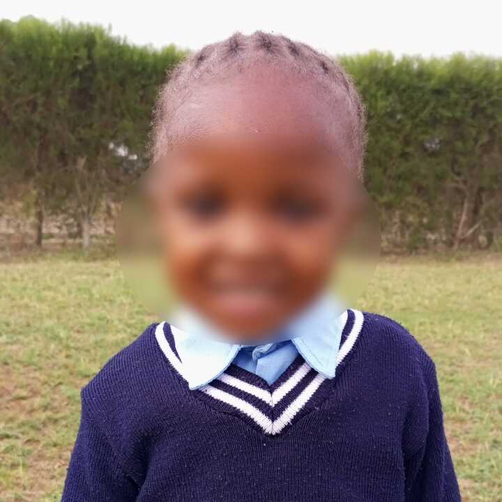 Sponsor Sandra through school in the quarry region of Karundas, Kenya